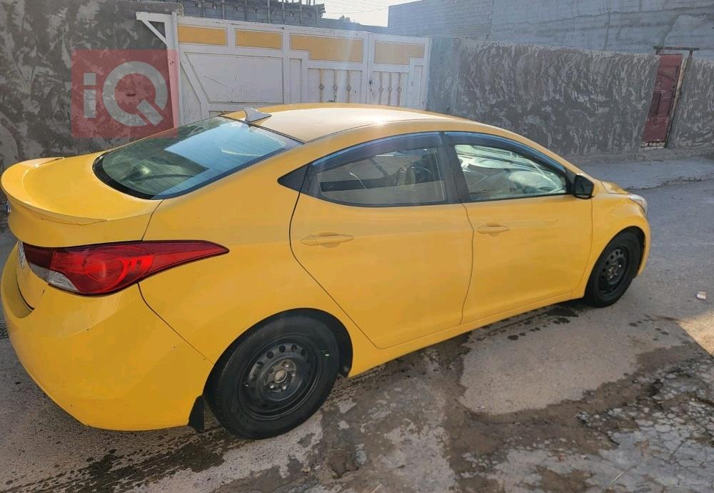 هیۆندای ئەلەنترا